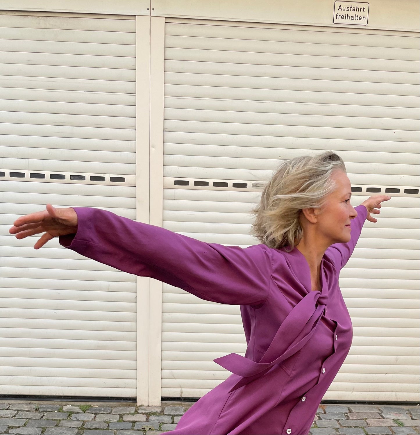 Birdy Dress Extension - Reach Sleeve and Tie Collar