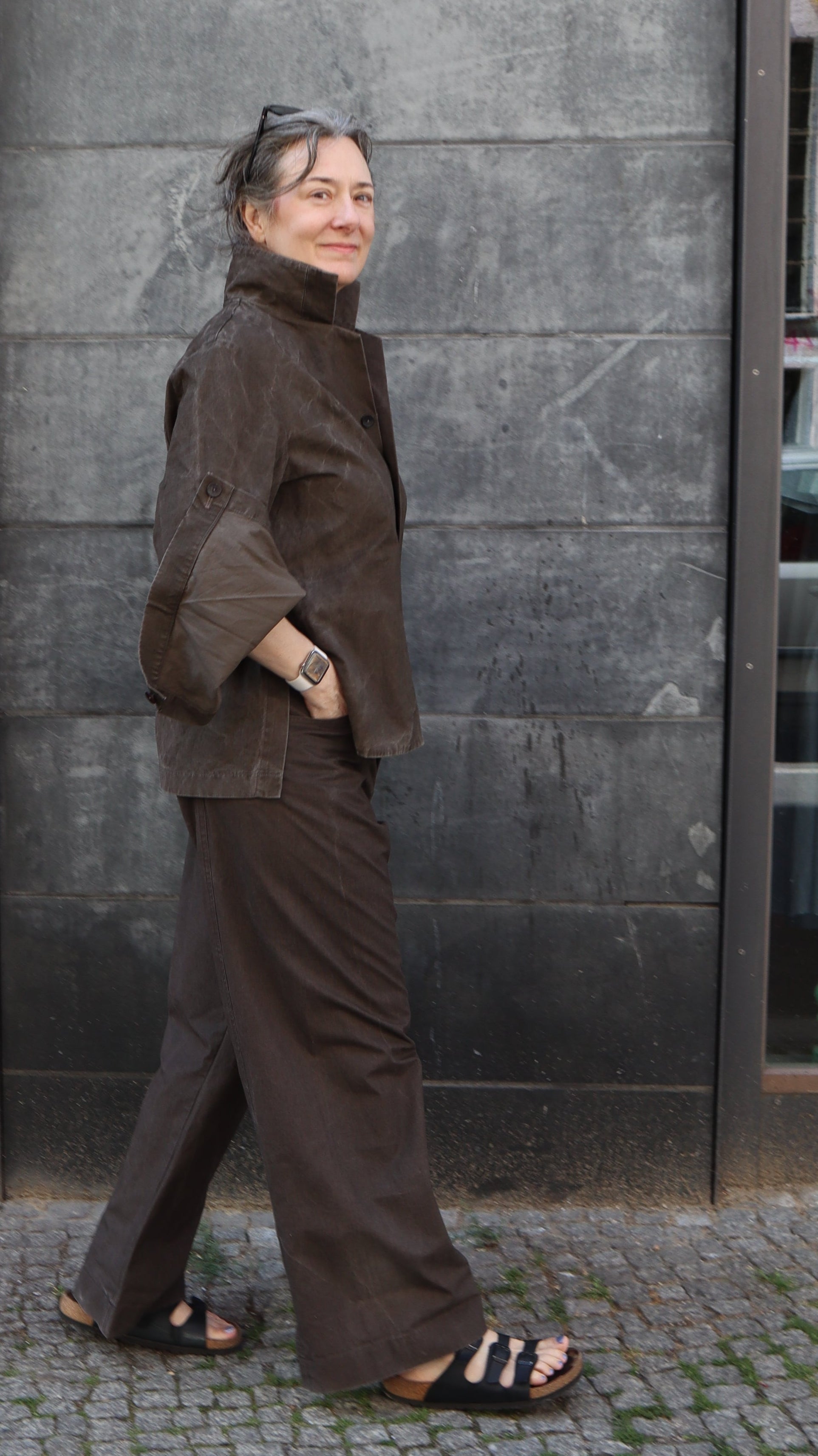 Brown Jacket with Lift- off sleeves and large inside pockets. Worn here with movement friendly Tali hose